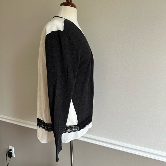 Chico’s CARDIGAN, Size 2, GUC - Picture 3 of 5